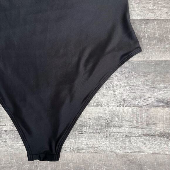 Cupshe Midnight Leopard Halter One Piece Swimsuit NEW Womens M Black V Neck - Picture 5 of 9